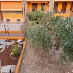 Apartament Guesthost - With Terrace & Parking Near The Sea *