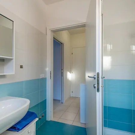 With Terrace & Parking Near The Sea * Marotta
